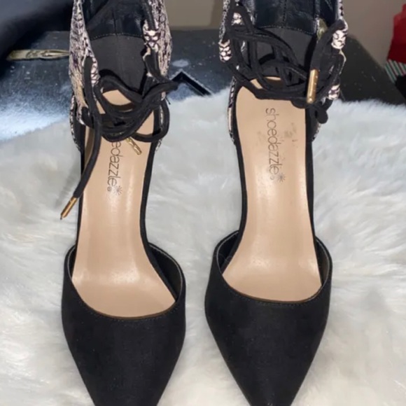 Black with snakeskin heels - Picture 5 of 6